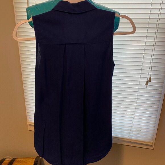 SO Perfect Shirt Button Down Sleeveless Bundle of 2 Rayon Womens Shirt Size XS - Picture 4 of 10